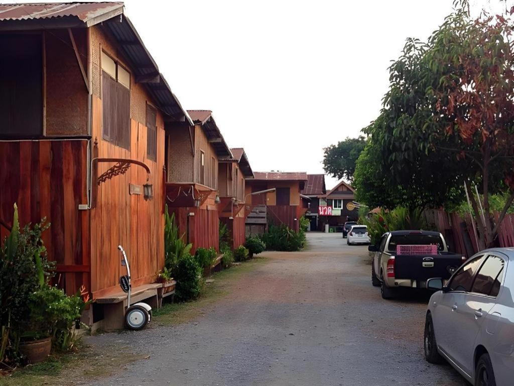 Jidapa Resort Аюттхая Экстерьер фото