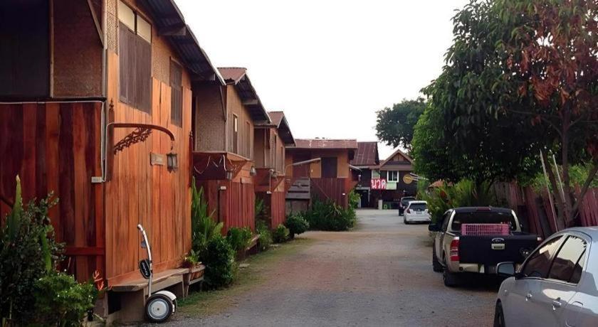 Jidapa Resort Аюттхая Экстерьер фото